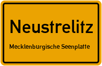 Ortsschild Neustrelitz.Mecklenburgische Seenplatte